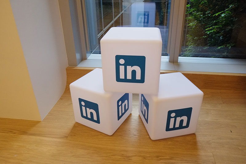 Using LinkedIn to promote an art gallery